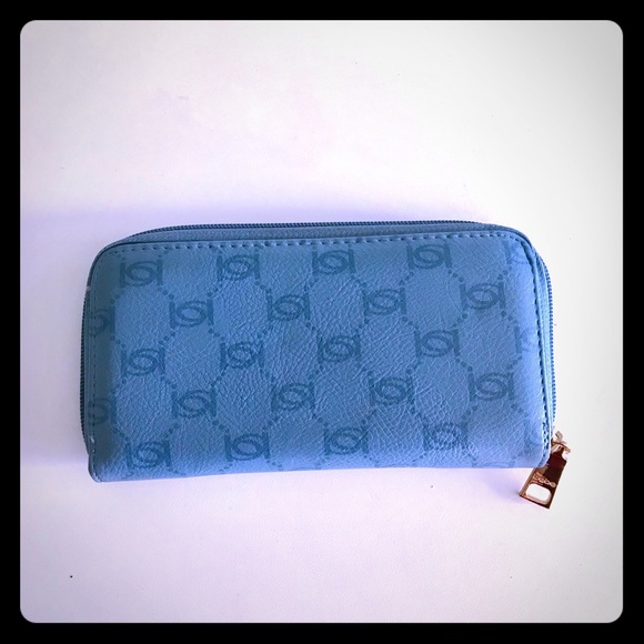 bebe Handbags - Blue Bebe Honeycomb Logo Wallet bebe Handbags - Blue Bebe Honeycomb Logo Wallet